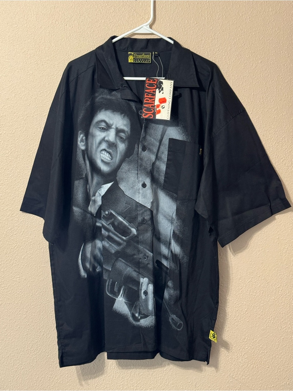 Scarface Graphic Short-Sleeve Black Button-Up Shirt